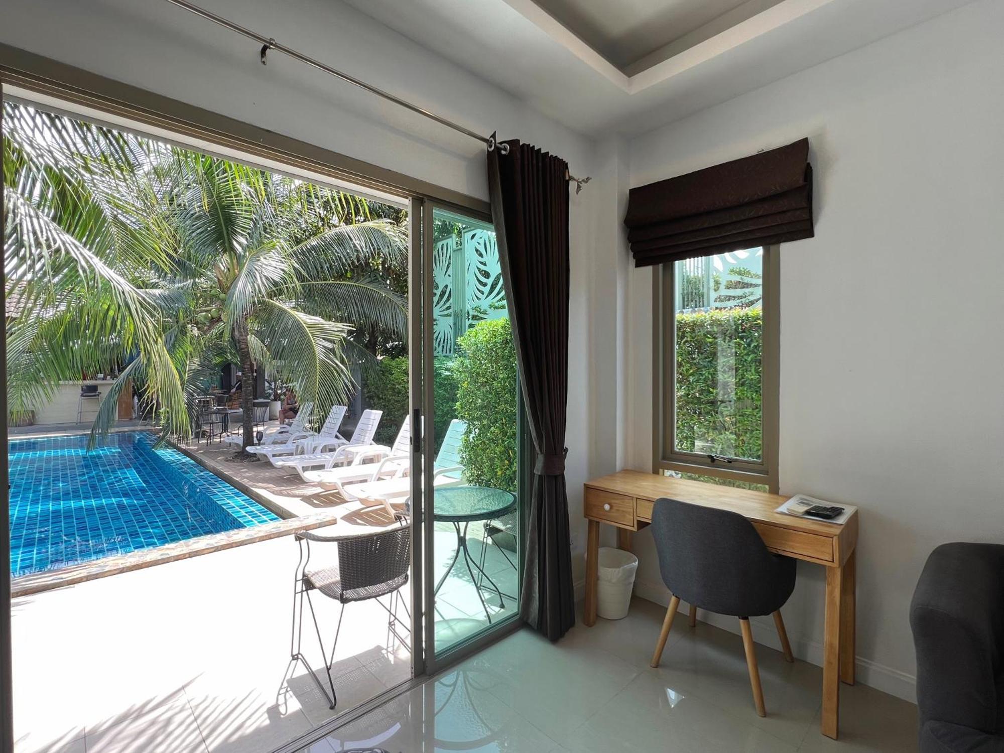 The Snug Airportel - Phuket Airport Nai Yang Beach Rum bild